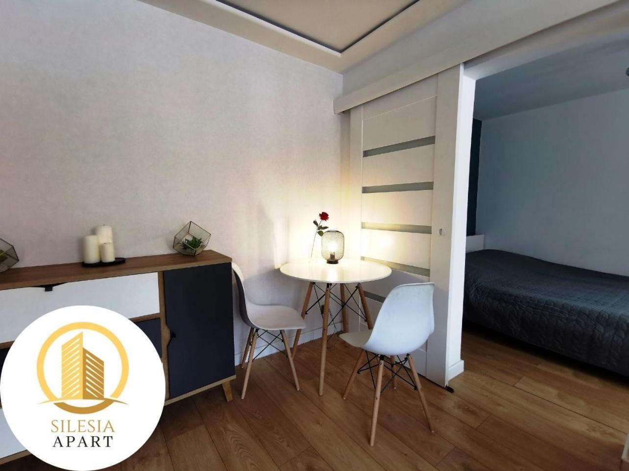 Apartament Lancelot Apartment Tychy Bagian luar foto